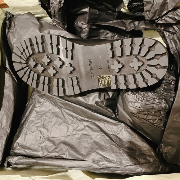 BURBERRY Check Chelsea boots - Picture 5 of 7